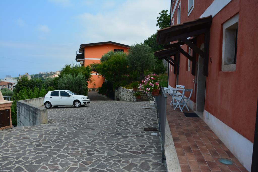 B&B La Casa Rossa Paola Esterno foto