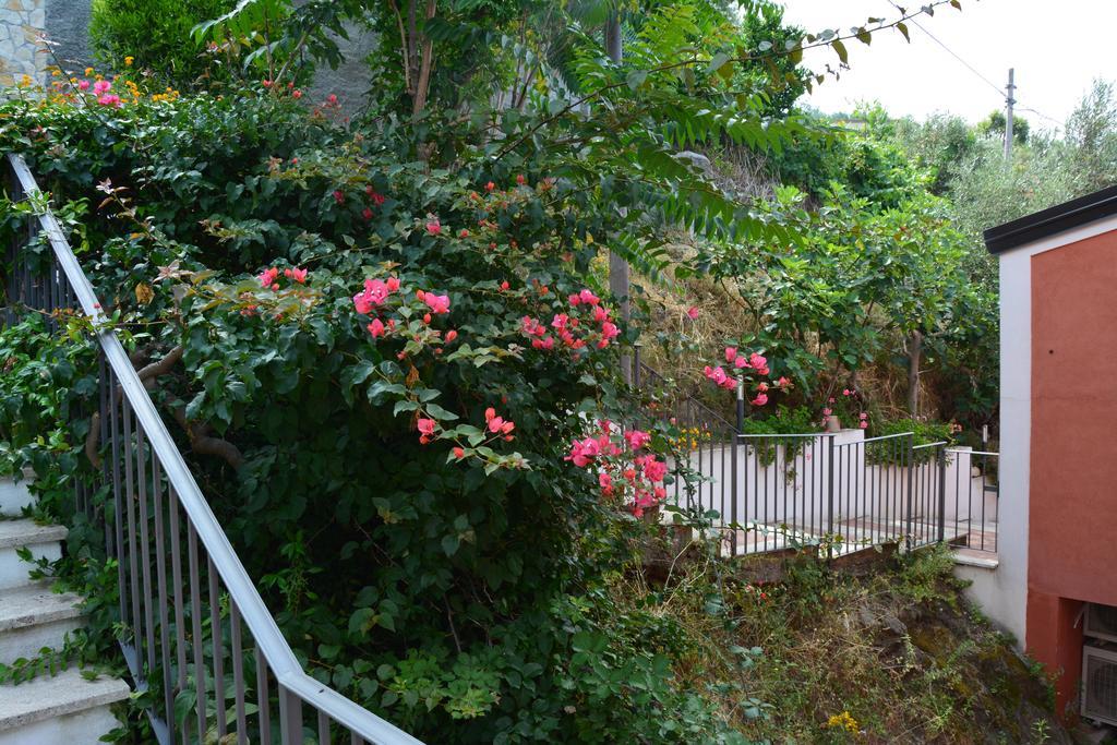 B&B La Casa Rossa Paola Esterno foto