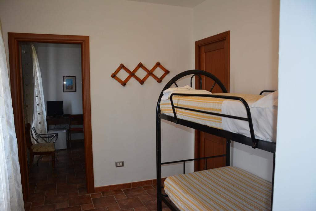 B&B La Casa Rossa Paola Camera foto
