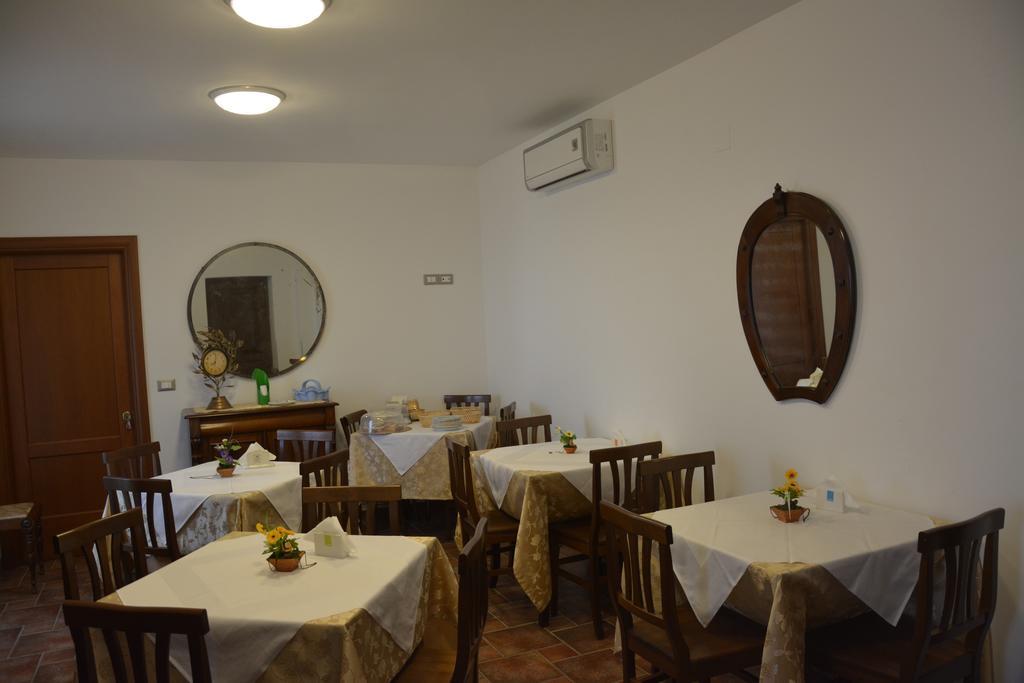 B&B La Casa Rossa Paola Esterno foto