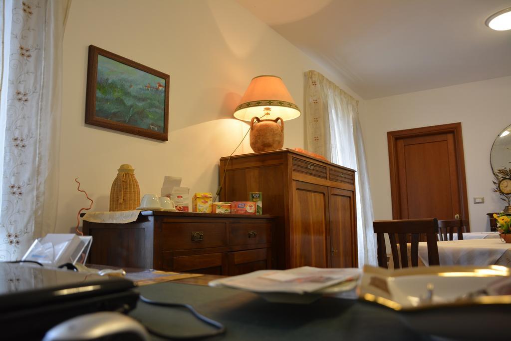 B&B La Casa Rossa Paola Esterno foto